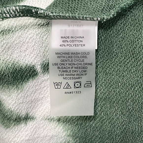 Vince Camuto Green + White Color Block Tie Dye Round Neck Long Sleeve Sweatshirt - Picture 6 of 6